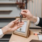 Консультация юриста по списанию долгов с поддержкой