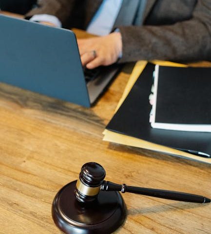 Юридические услуги по списанию долгов с минимальной стоимостью и полной юридической помощью РФ