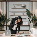 Как банкротство помогает избавиться от долгов по коммуналке и кредитам