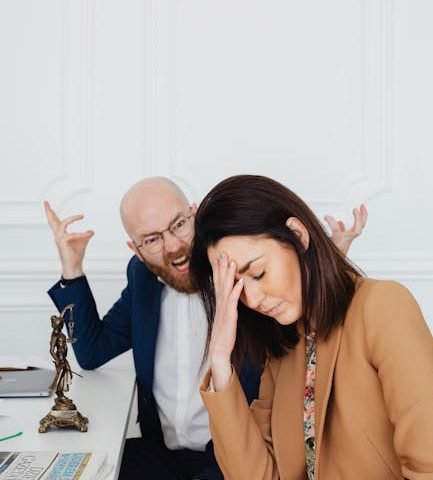 Решение проблем с долгами через официальную процедуру банкротства