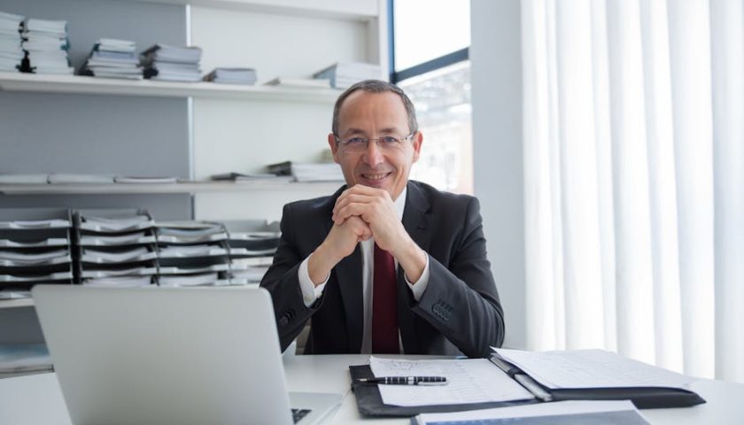 Как проходит банкротство для сотрудников образования в России