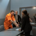 Можно ли сохранить зарплату при банкротстве физлица