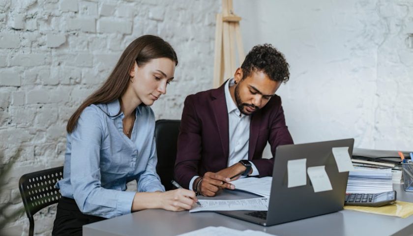 Услуги по списанию долгов с консультацией в РФ